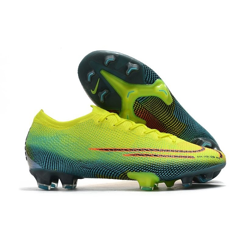 Indoor Neymar Football Shoes. Nike LU